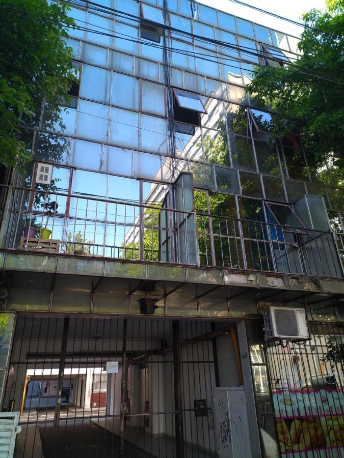 Luminoso Monoambiente Con Cochera Propia Dentro Del Edificio La Plata